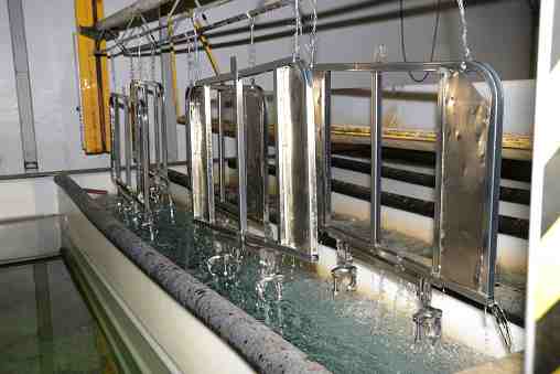 Electroplating metal 